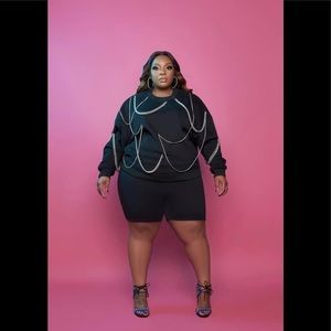 Black 2 piece sweatshirt with chains and shorts black